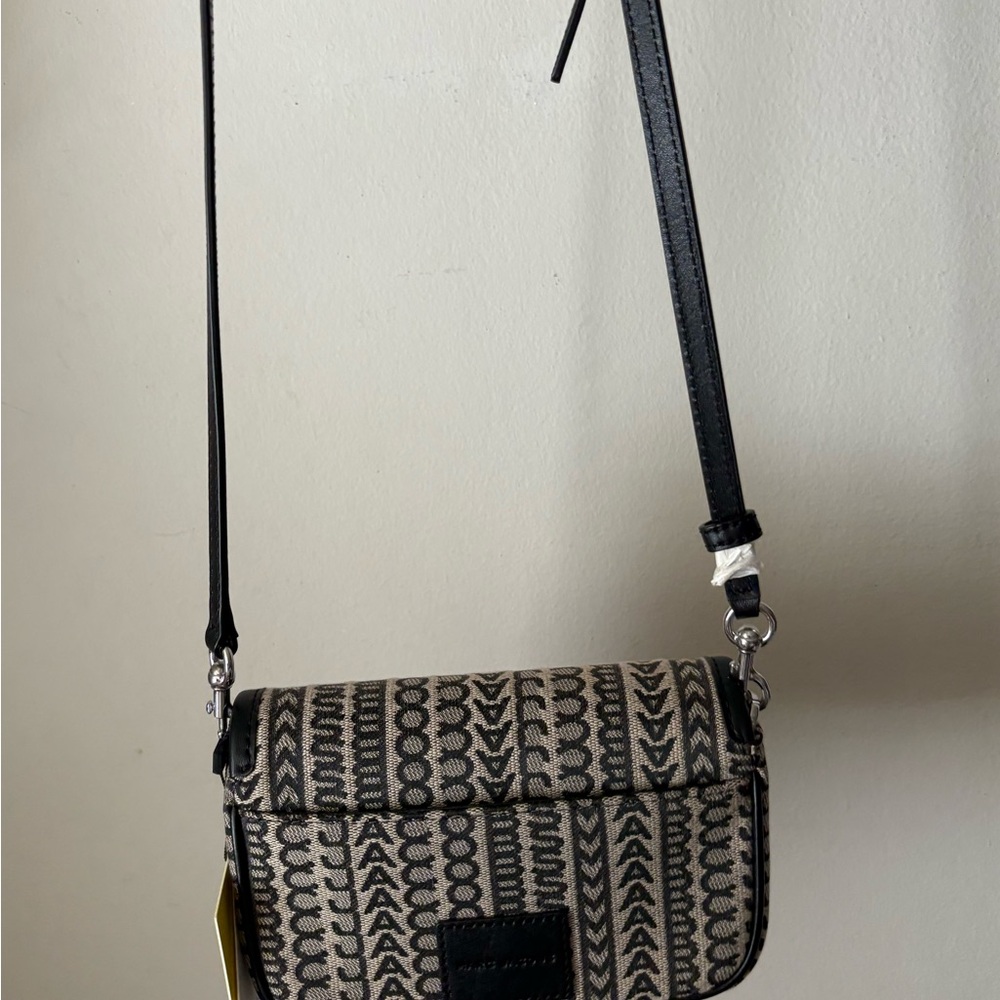 🎉 Marc Jacobs Monogram Black and Cream Crossbody Bag - Picture 9 of 11